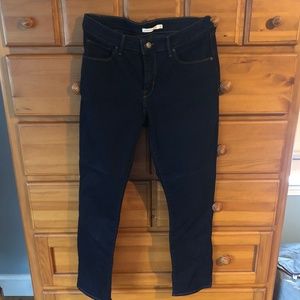 Levi  Classic Mid Rise Skinny Jeans